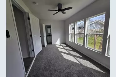 217 W Heard Street, Cleburne, TX 76033 - Photo 15