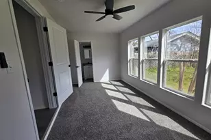 217 W Heard St, Cleburne, TX 76033 - Photo 15