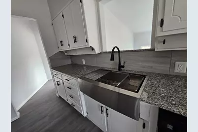 217 W Heard Street, Cleburne, TX 76033 - Photo 7