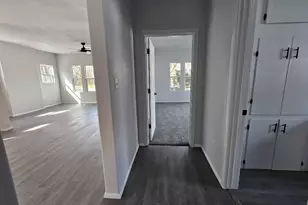 217 W Heard St, Cleburne, TX 76033 - Photo 13