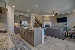 627 Bridgewater St, Euless, TX 76039 - Photo 5