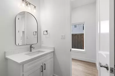 913 Bayonne Street, Dallas, TX 75212 - Photo 13