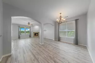 5541 Grenada Dr, Fort Worth, TX 76119 - Photo 7