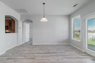 5541 Grenada Dr, Fort Worth, TX 76119 - Photo 15