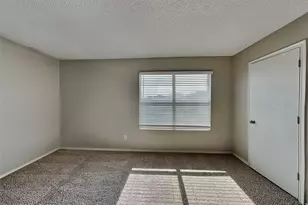 360 Blairwood Dr, Fort Worth, TX 76134 - Photo 11