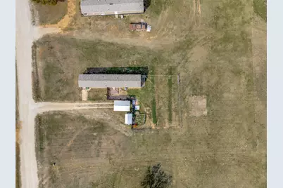 212 Farmhouse Road, Springtown, TX 76082 - Photo 13