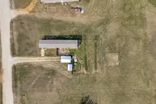 212 Farmhouse Rd, Springtown, TX 76082 - Photo 13