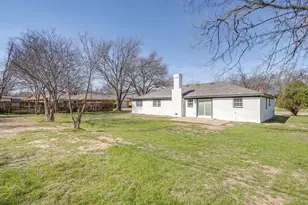 2512 Glen Garden Ave, Forest Hill, TX 76119 - Photo 37