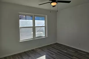 201 W Louella Dr, Hurst, TX 76054 - Photo 7