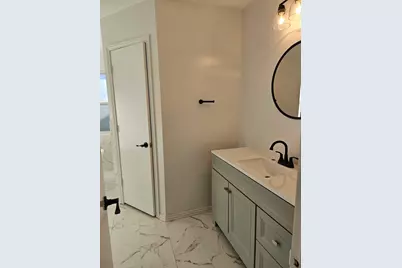 201 W Louella Drive, Hurst, TX 76054 - Photo 17