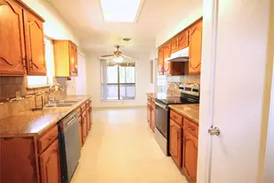 711 Dickey Dr, Euless, TX 76040 - Photo 7