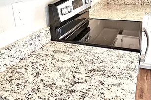 2752 Meadow Isle Ln, Dallas, TX 75237 - Photo 7