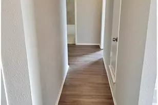 2752 Meadow Isle Ln, Dallas, TX 75237 - Photo 3