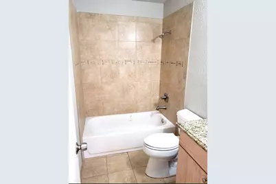 2752 Meadow Isle Lane, Dallas, TX 75237 - Photo 9