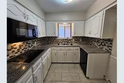 1016 Indian Creek Trail, Dallas, TX 75241 - Photo 9