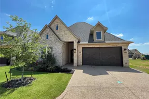 2405 Vineyard Dr, Granbury, TX 76048 - Photo 1