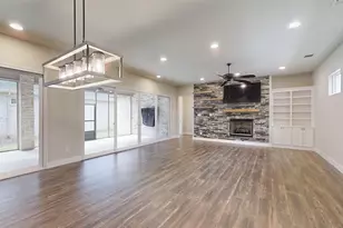 2405 Vineyard Dr, Granbury, TX 76048 - Photo 7