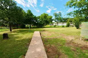 1441 Brazos St, Graham, TX 76450 - Photo 29