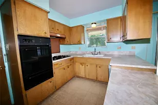 1441 Brazos St, Graham, TX 76450 - Photo 9