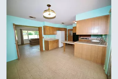 1441 Brazos Street, Graham, TX 76450 - Photo 7