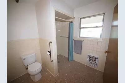 1441 Brazos Street, Graham, TX 76450 - Photo 23