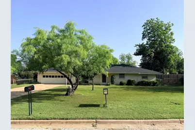 1441 Brazos Street, Graham, TX 76450 - Photo 17