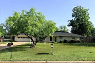 1441 Brazos St, Graham, TX 76450 - Photo 17