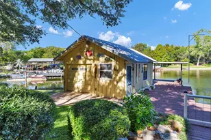 3814 Pawnee Ct, Granbury, TX 76048 - Photo 5