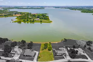 1505 Hillcrest Dr, Little Elm, TX 75068 - Photo 1