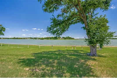 1505 Hillcrest Drive, Little Elm, TX 75068 - Photo 7