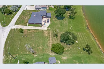 1505 Hillcrest Drive, Little Elm, TX 75068 - Photo 3