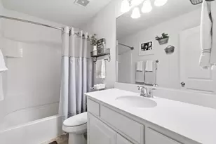 605 Meadowedge Ln, Denton, TX 76207 - Photo 29