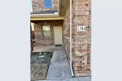 2314 Aldergate Drive, Arlington, TX 76012 - Photo 3