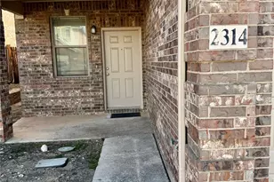 2314 Aldergate Dr, Arlington, TX 76012 - Photo 3