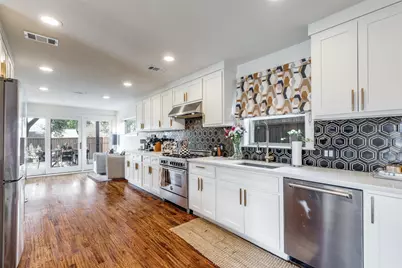 9831 Lakemont Drive, Dallas, TX 75220 - Photo 11