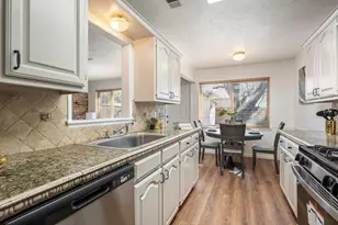 723 Kindred, Richardson, TX 75080 - Photo 9