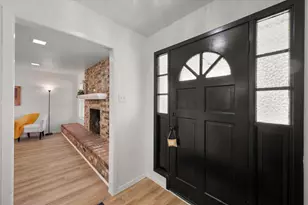 2125 Valleydale Dr, Arlington, TX 76013 - Photo 7