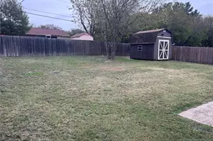 1105 Saturn Dr, Cedar Hill, TX 75104 - Photo 13