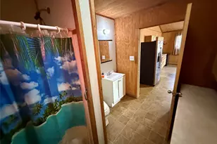 313 E 9th St, Clifton, TX 76634 - Photo 9