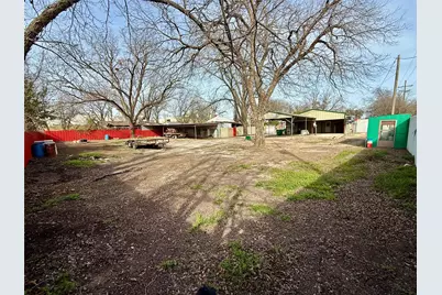 313 E 9th Street, Clifton, TX 76634 - Photo 13