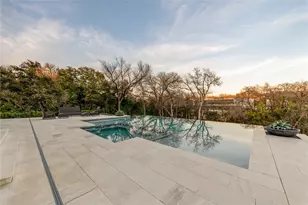 10010 Strait Ln, Dallas, TX 75229 - Photo 23