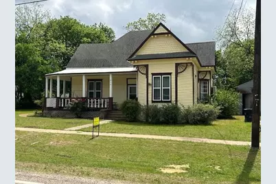 317 E Grand Street, Whitewright, TX 75491 - Photo 1