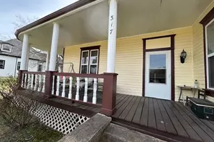 317 E Grand St, Whitewright, TX 75491 - Photo 3