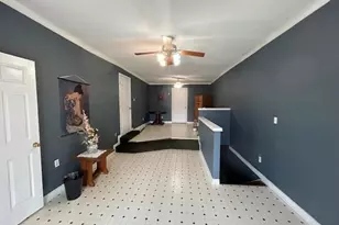 317 E Grand St, Whitewright, TX 75491 - Photo 23