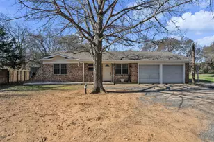 329 Lorene St, Burleson, TX 76028 - Photo 3