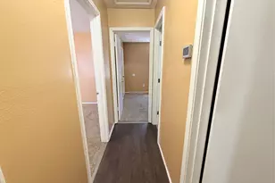 2641 Santa Barbara Dr, Grand Prairie, TX 75052 - Photo 21