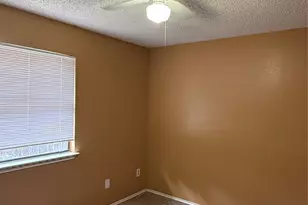 2641 Santa Barbara Dr, Grand Prairie, TX 75052 - Photo 11