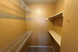 2641 Santa Barbara Dr, Grand Prairie, TX 75052 - Photo 9