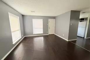 2641 Santa Barbara Dr, Grand Prairie, TX 75052 - Photo 13