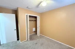 2641 Santa Barbara Dr, Grand Prairie, TX 75052 - Photo 5